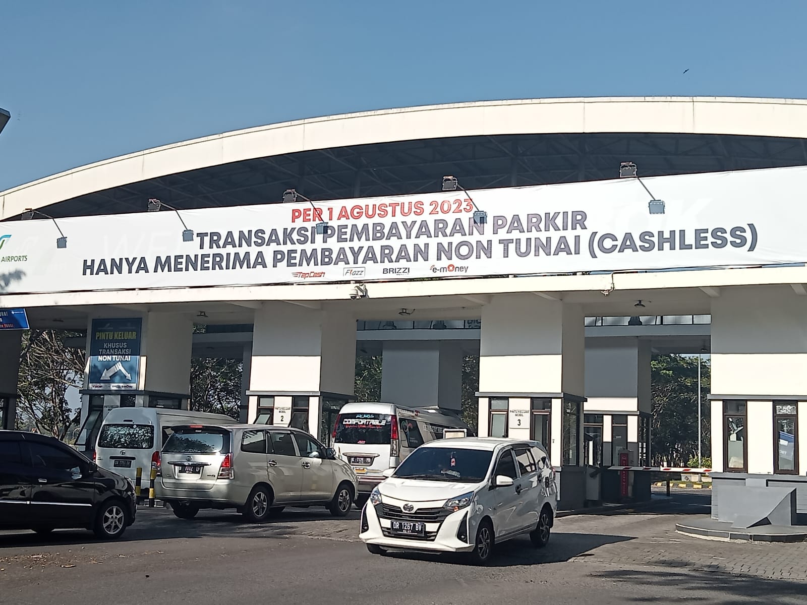 Penerapan Pembayaran Parkir Non-tunai Di Bandara Lombok Berlaku Per 1 ...